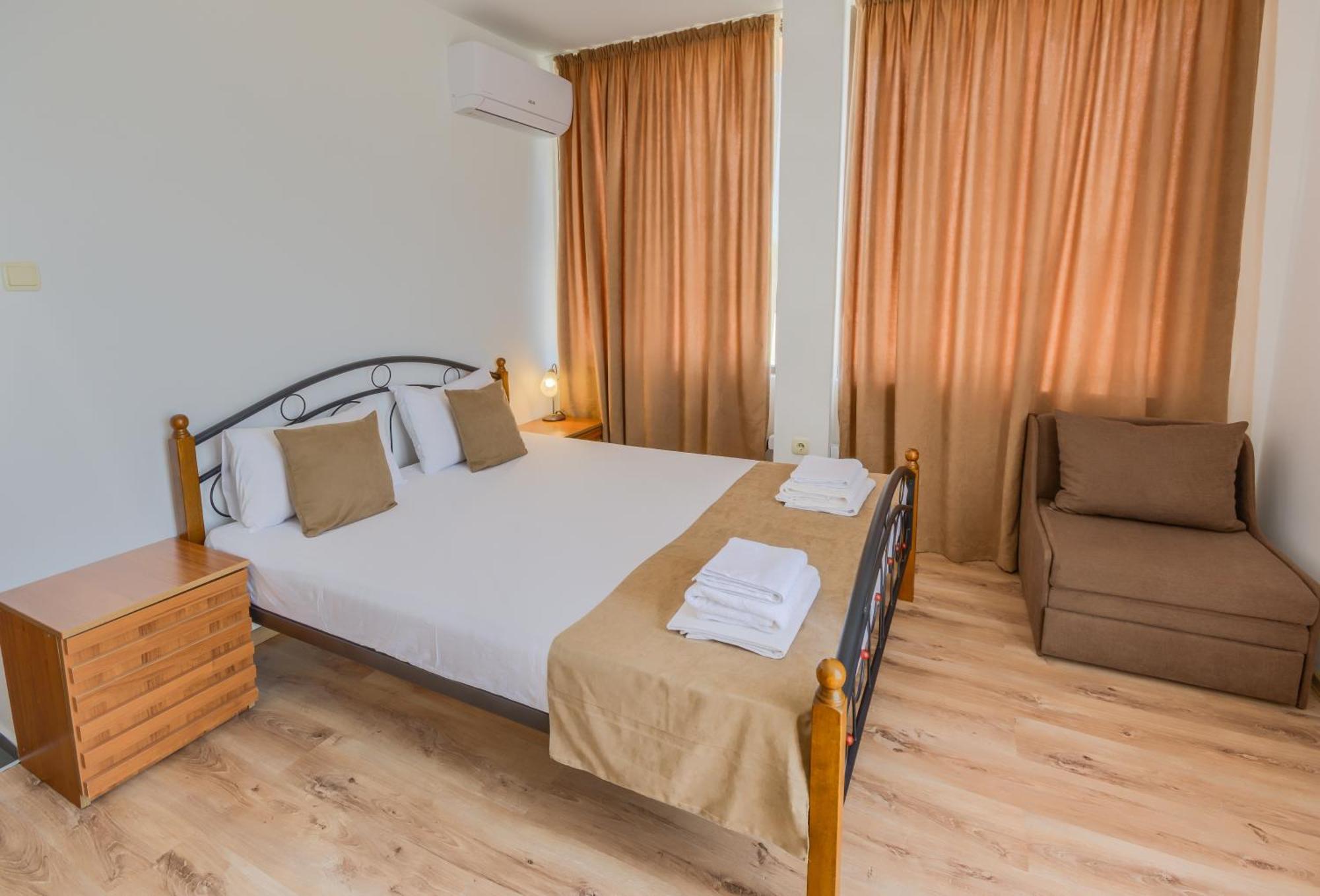 Hotel Odyssey Sozopol Bagian luar foto