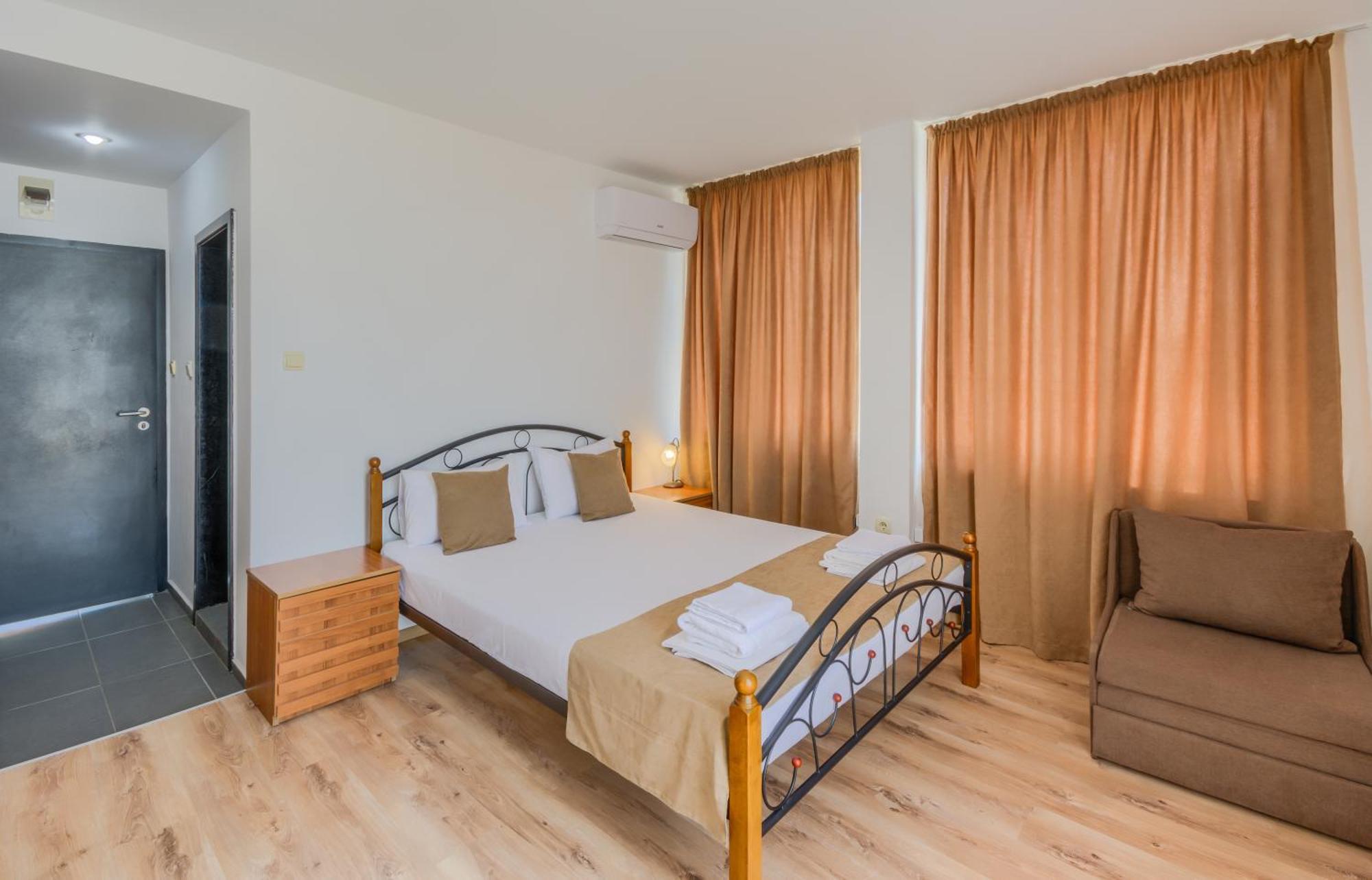 Hotel Odyssey Sozopol Bagian luar foto