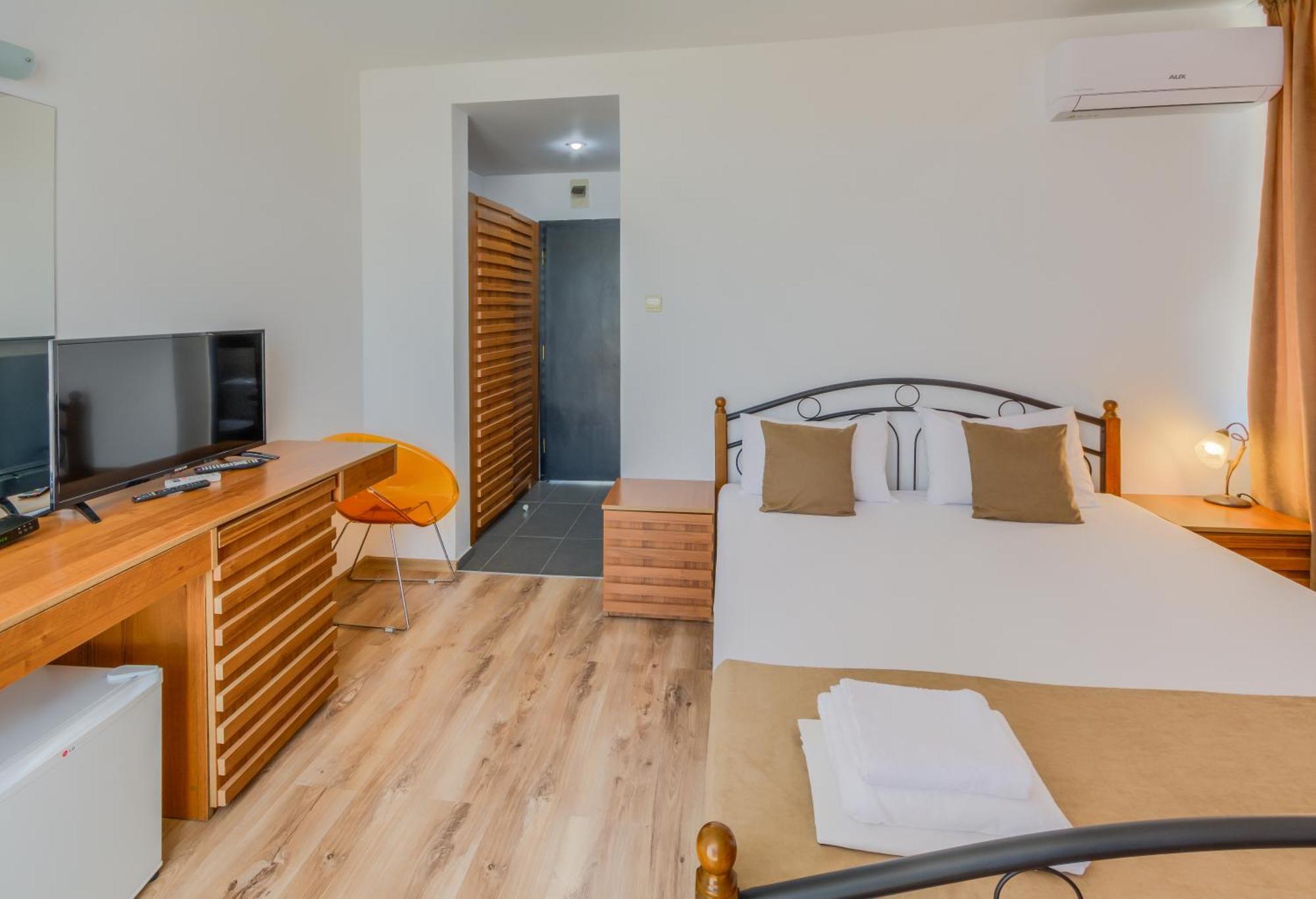Hotel Odyssey Sozopol Bagian luar foto