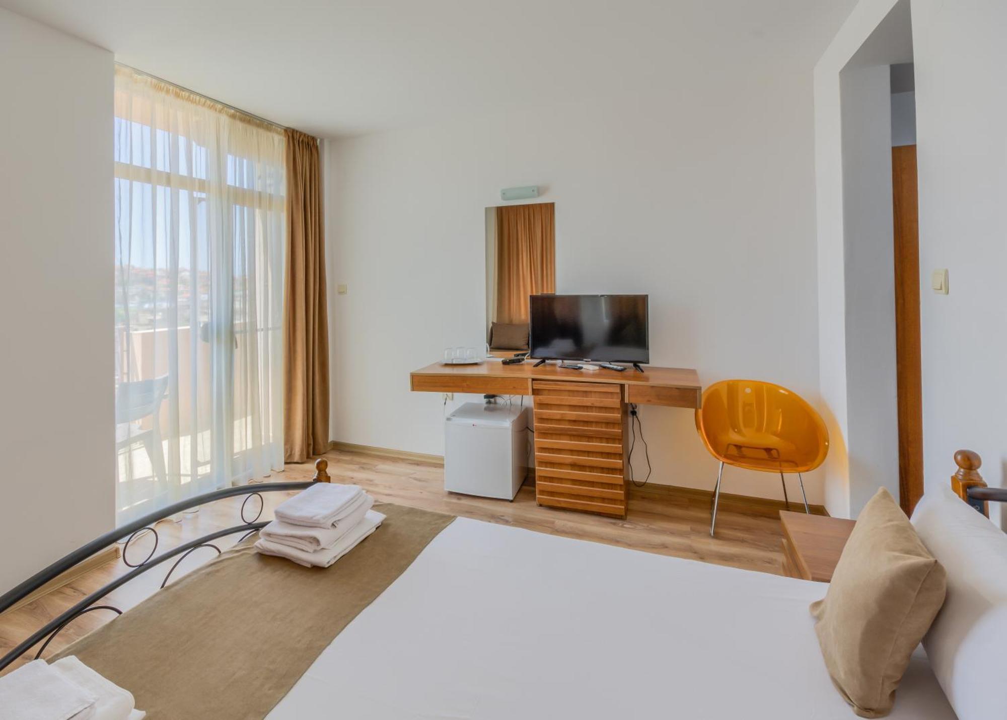 Hotel Odyssey Sozopol Bagian luar foto