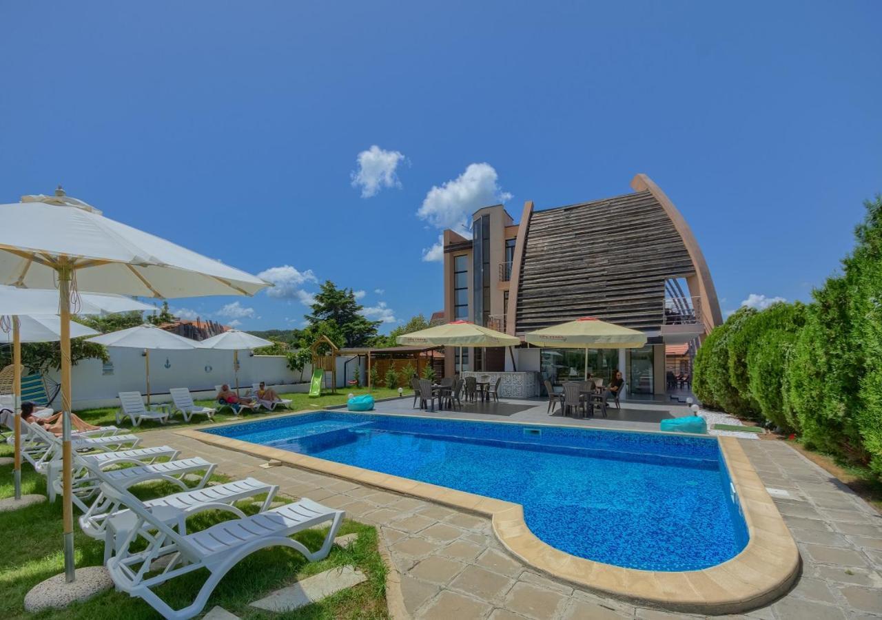 Hotel Odyssey Sozopol Bagian luar foto